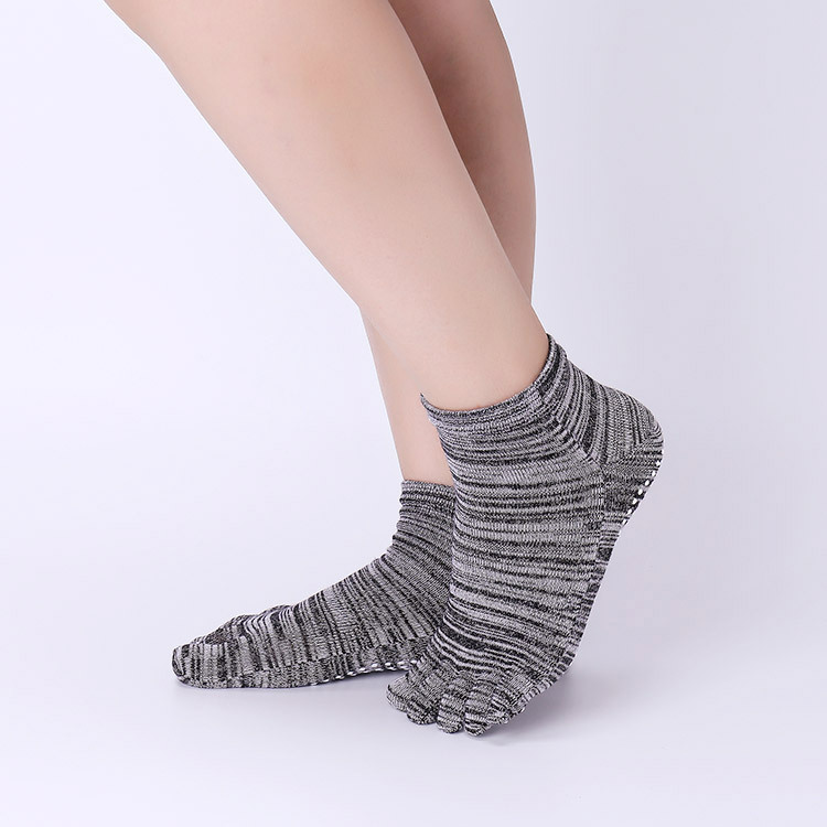 Нескользящие носки для йоги с  – обзор и цена Yoga Toe Separator